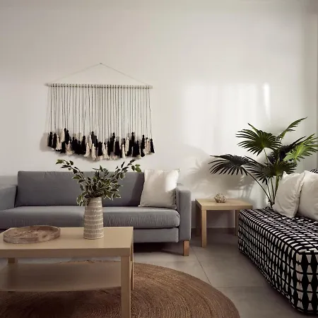 Daire Margie Zakintos